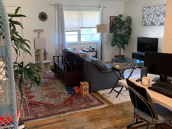 4th image of 5110 Bell St Floor 2