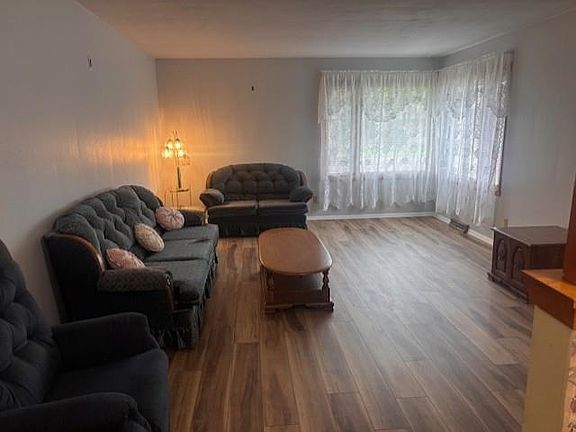3rd image of 1302 Campus Hills Blvd