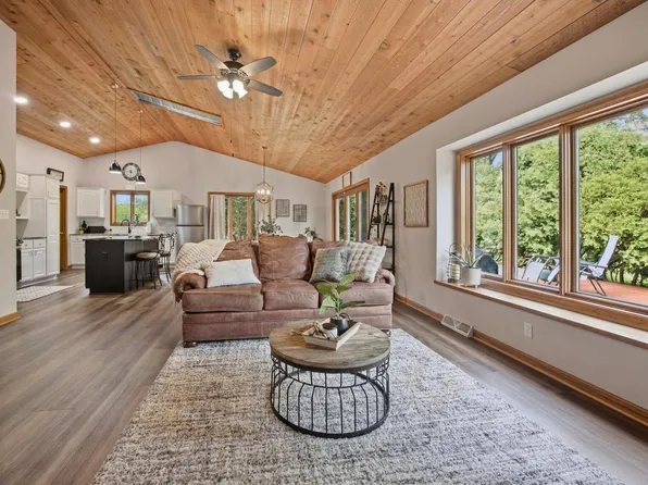 11506 W Janet COURT, Franklin, WI 53132