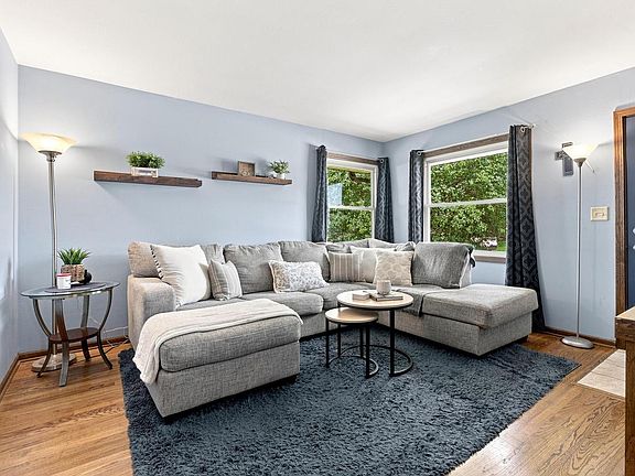 2nd image of 831 S 110th STREET