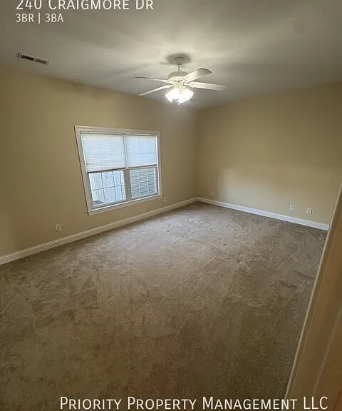 240 Craigmore Dr — Photo 14