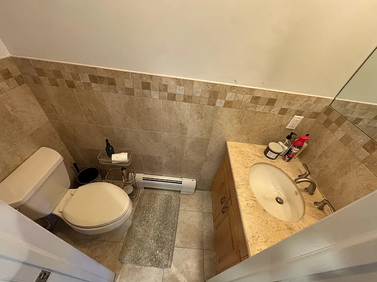 2133 Linwood Ave — Photo 9