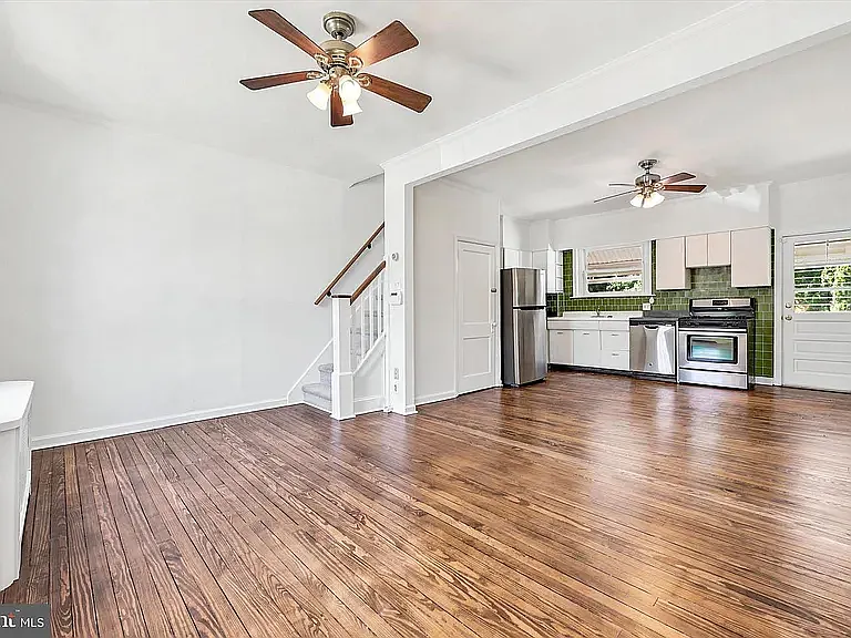 117 E 3rd Ave — Photo 9