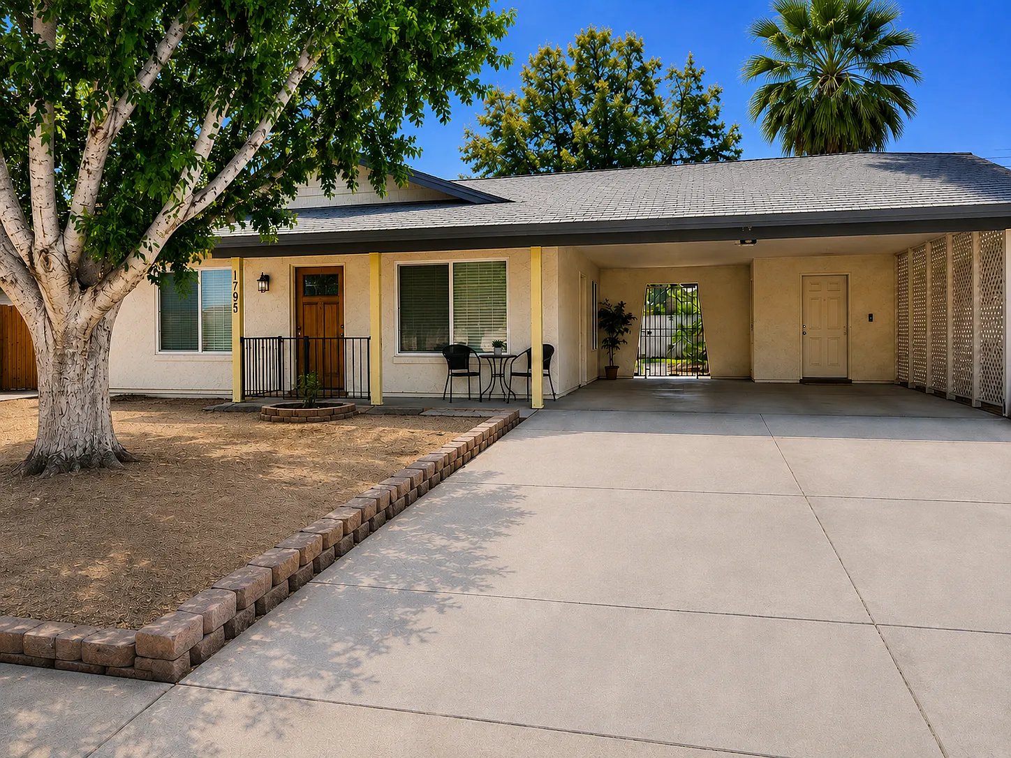 3 bed, 1200 sqft, $2,995 — Photo 2