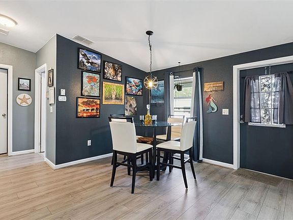 5th image of 26142 Rose Ln