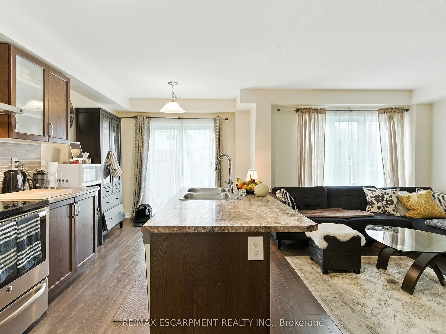 3 bed, $2,500 — Photo 4
