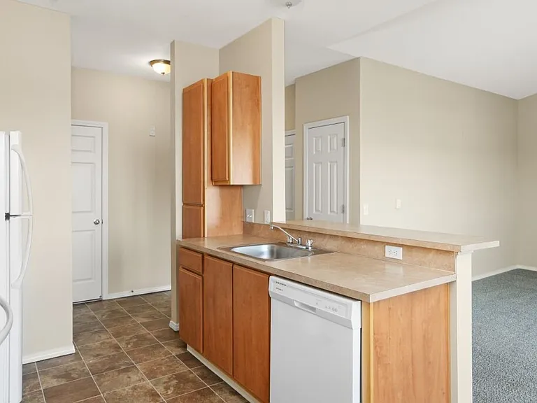 Baxter Ridge Apartments — Photo 20