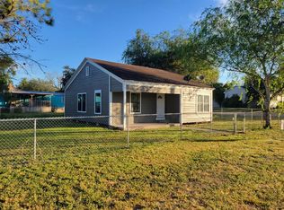 225 Fm 623 E, Pettus, TX 78146