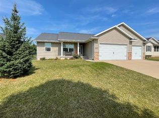 2610 Shaman Ave SW, Cedar Rapids, IA 52404