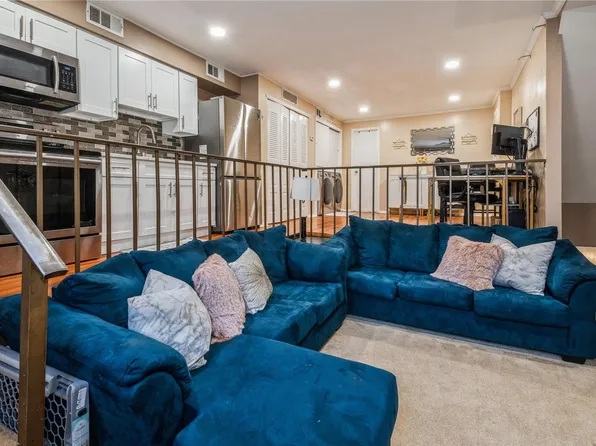 200 Hilton Avenue #66B, Hempstead, NY 11550