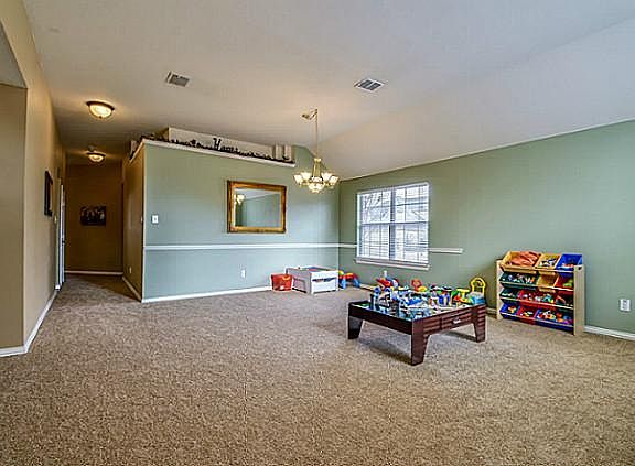 4th image of 5325 Bellis Dr