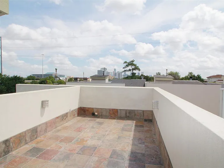4701 Caroline St — Photo 33
