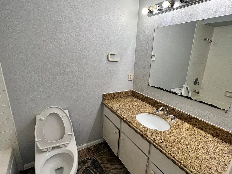 8918 Bissonnet St #307 — Photo 17