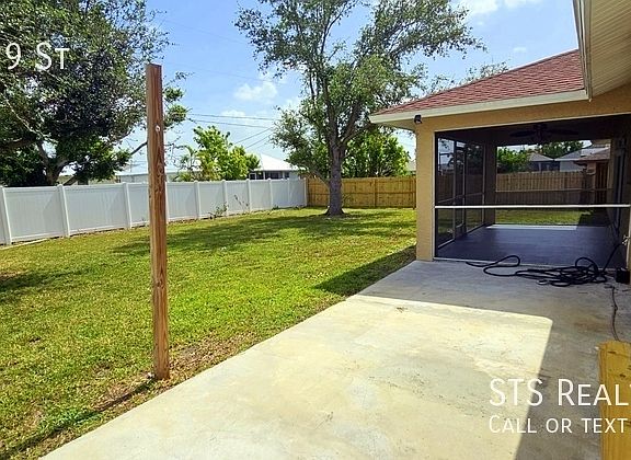 5th image of 613 SW 29th St