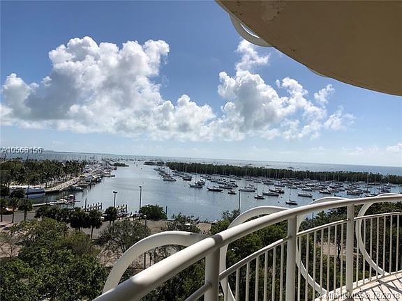 2nd image of 2843 S Bayshore Dr APT 8D