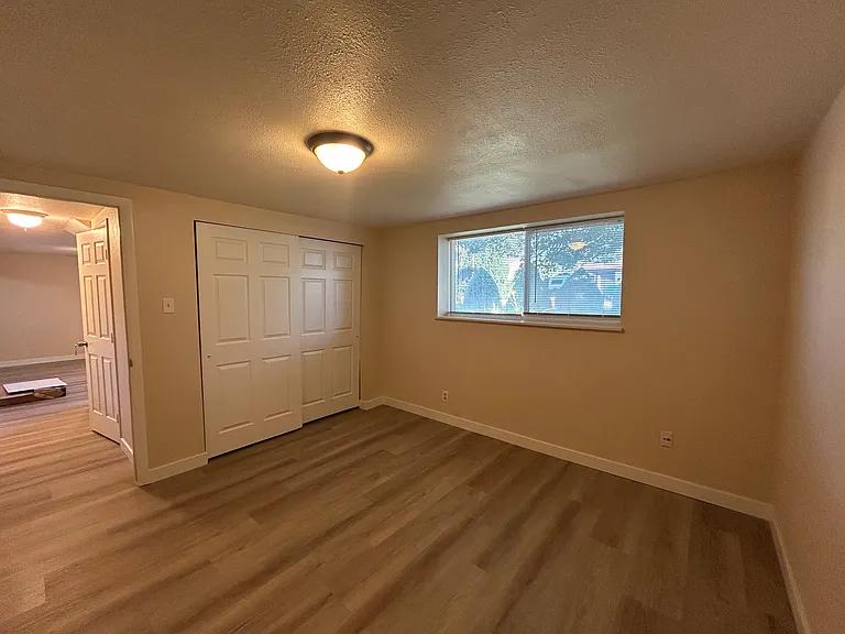 83 E Celeste Dr — Photo 6
