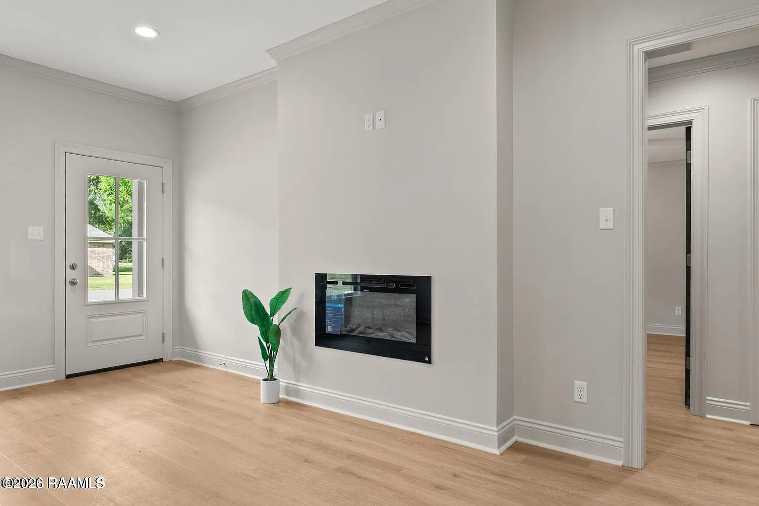 4 bed, 1736 sqft, $2,300 — Photo 2