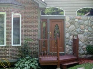 2595 Fisk Rd, Howell, MI 48843