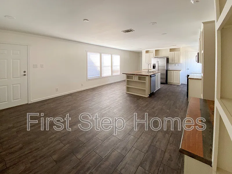 234 Islero Dr