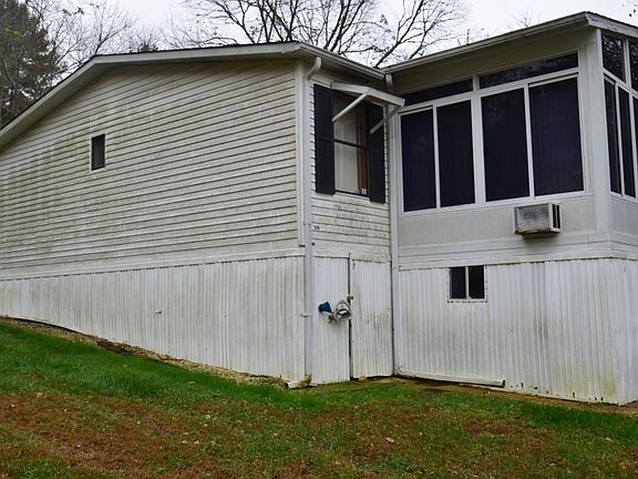 4th image of 19 Outer Park Dr