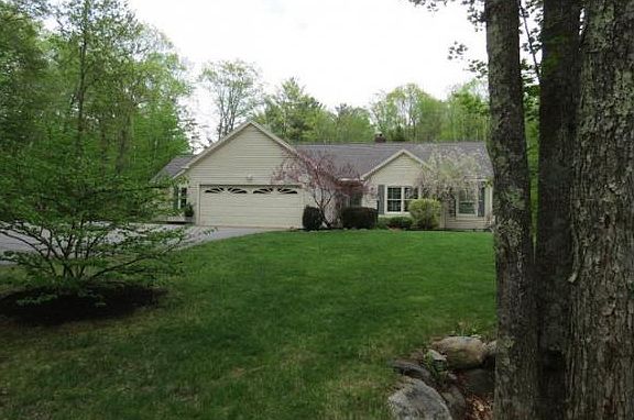 2nd image of 937 Sanborn Rd