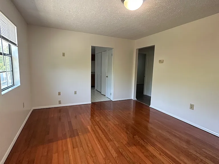 448 N Hills Rd #4 — Photo 7