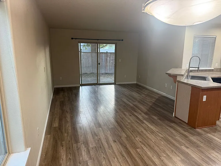 4084 Aden Pl NE — Photo 6
