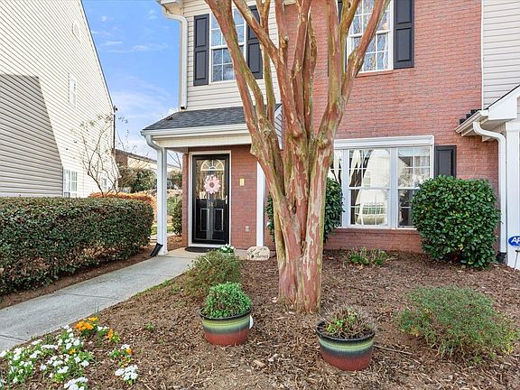 2nd image of 513 Waterbrook Dr