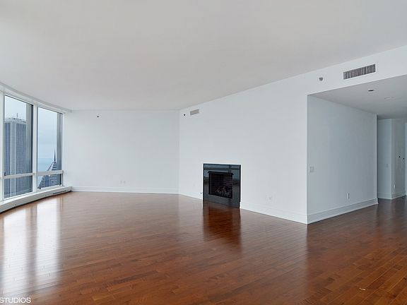 4th image of 401 N Wabash Ave Unit 80A