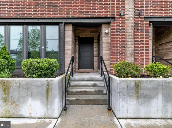 4525 Riverside Way, Philadelphia, PA 19127