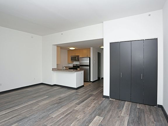 3rd image of 153-30 89th Ave #512