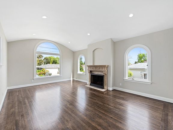 3rd image of 1517 Saint Francis Way