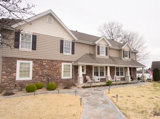2 Lake Shore Cir, Lake Saint Louis, MO 63367