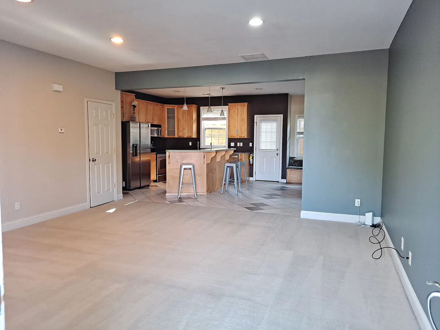 3 bed, 2.5 bath, 1440 sqft, $2,985 — Photo 4