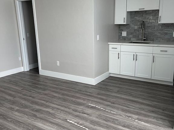 3rd image of 741 NE 16th Ave #5