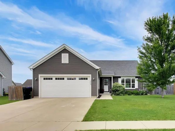 1420 E Longneedle LANE, Elkhorn, WI 53121