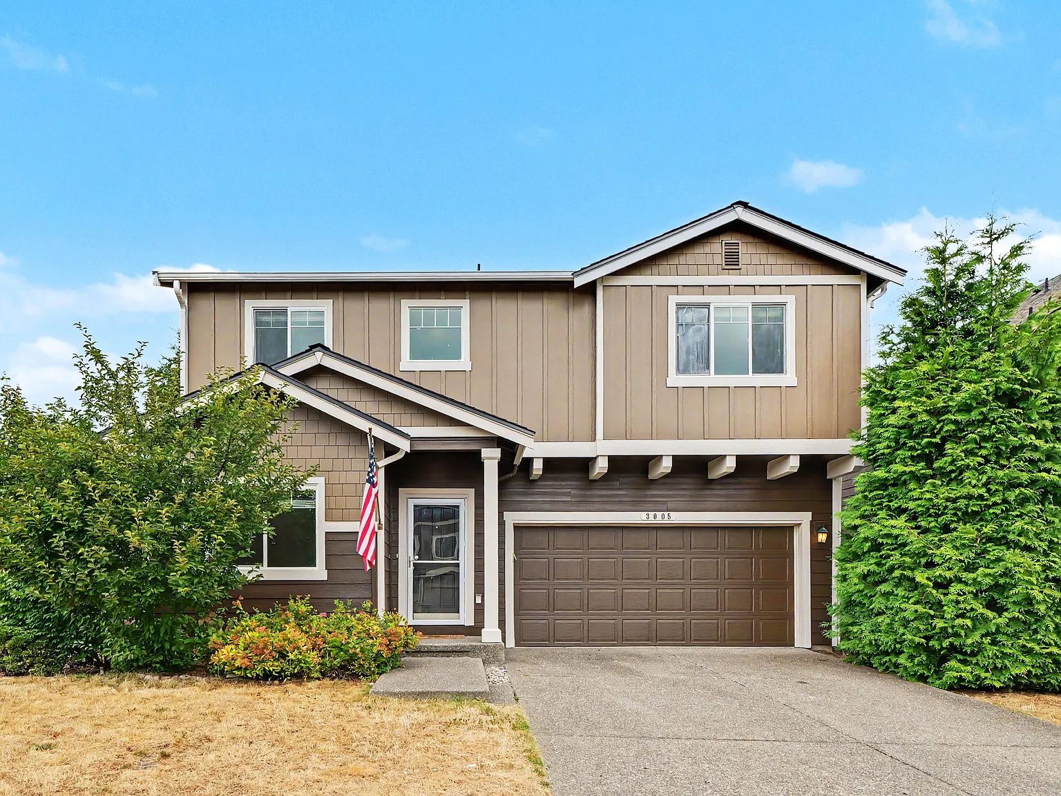 4 bed, 2.5 bath, 2253 sqft, $3,200 — Photo 1