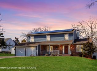 100 Ridge Dr, Toms River, NJ 08753