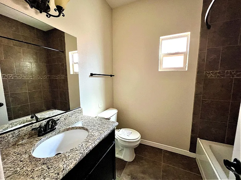 14529 Smokey Point Dr — Photo 6