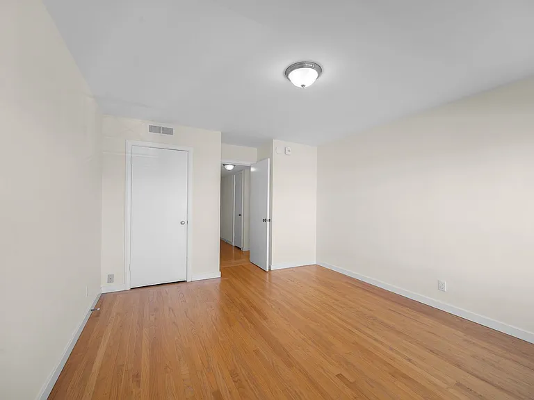 425 Euclid Ave #1077R — Photo 15