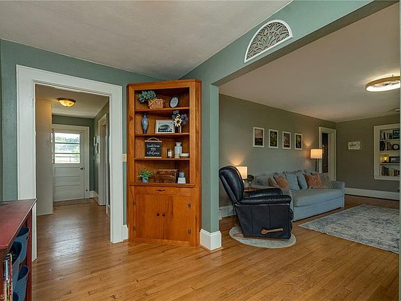 3rd image of 2158 Welcome Bethesda Rd