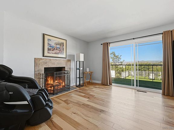 5th image of 654 Schafer Pl
