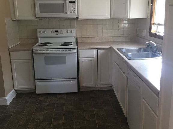 4th image of 7918 Elm Ave