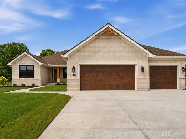 115 Cedar Creek Cir, Springboro, OH 45066