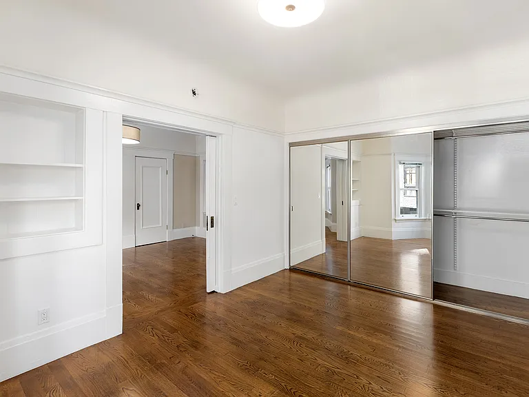 929 Pine Street — Photo 15