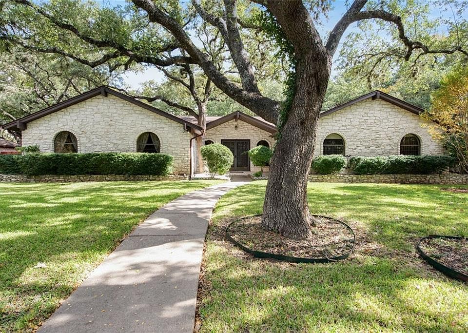 1st image of 10803 Spicewood Club Dr