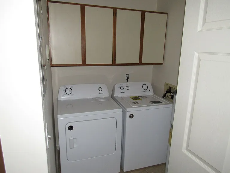 South Pine Apartments — Photo 5
