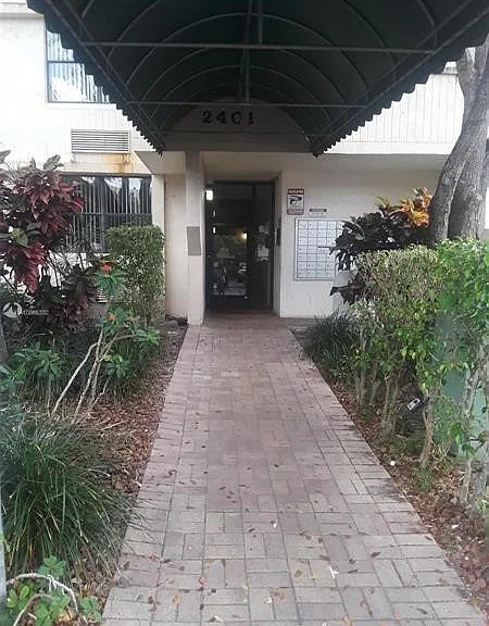 2771 Riverside Dr #416-A — Photo 18