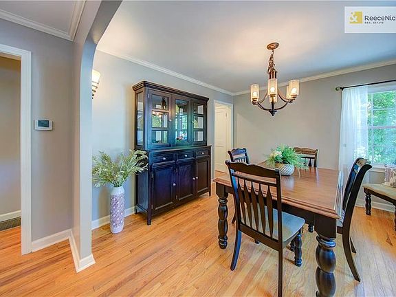 5th image of 4611 W 70th St