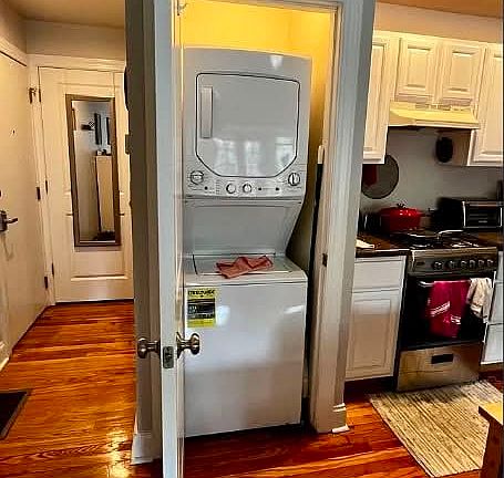 2nd image of 4525 Pine St APT 3